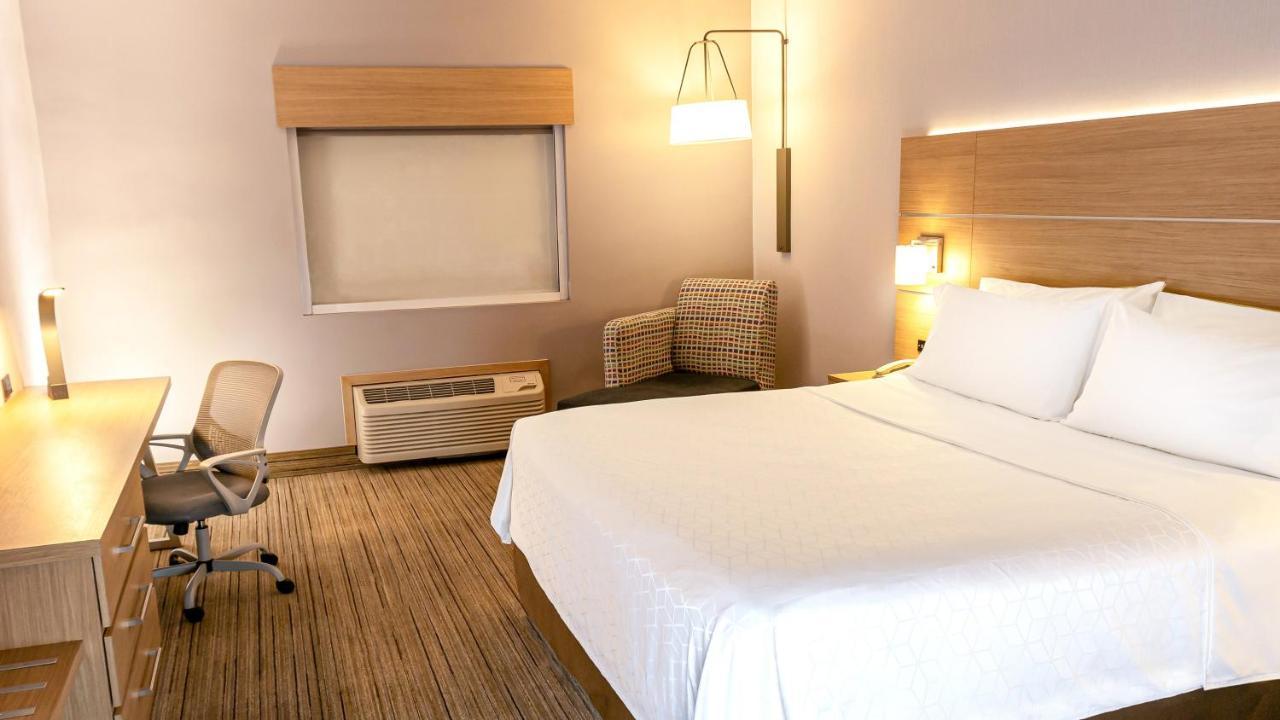 Holiday Inn Express Chihuahua By Ihg Εξωτερικό φωτογραφία