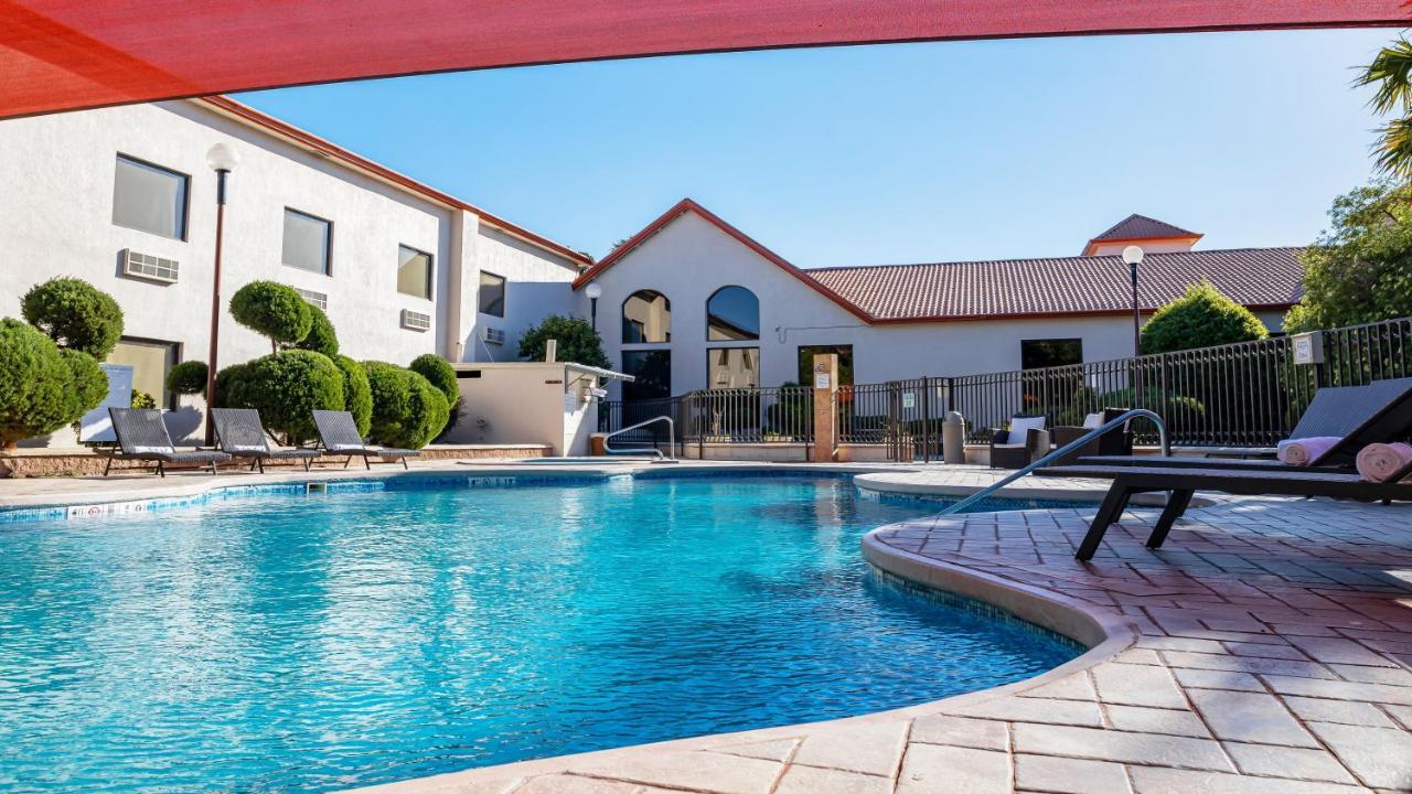Holiday Inn Express Chihuahua By Ihg Εξωτερικό φωτογραφία